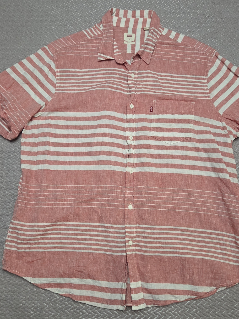 Levi's Men's Striped Short-Sleeve Button-Up Shirt - Rose/White
